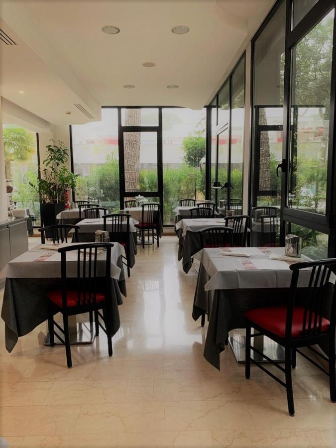 Hotel Logonovo Llido Degli Estensi Ngoại thất bức ảnh
